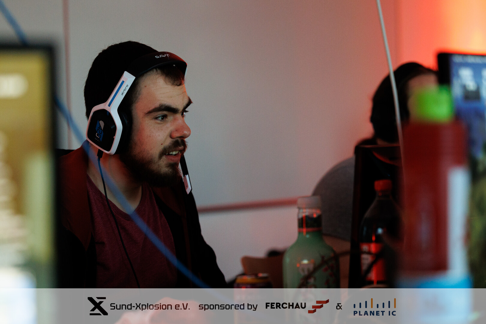 SX-LAN27_Banner50-16.jpg