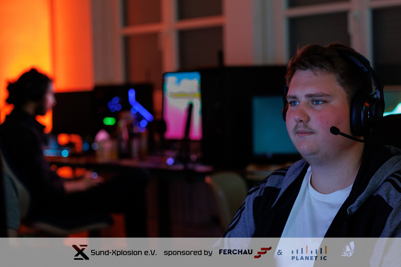 SX-LAN27_Banner50-28.jpg