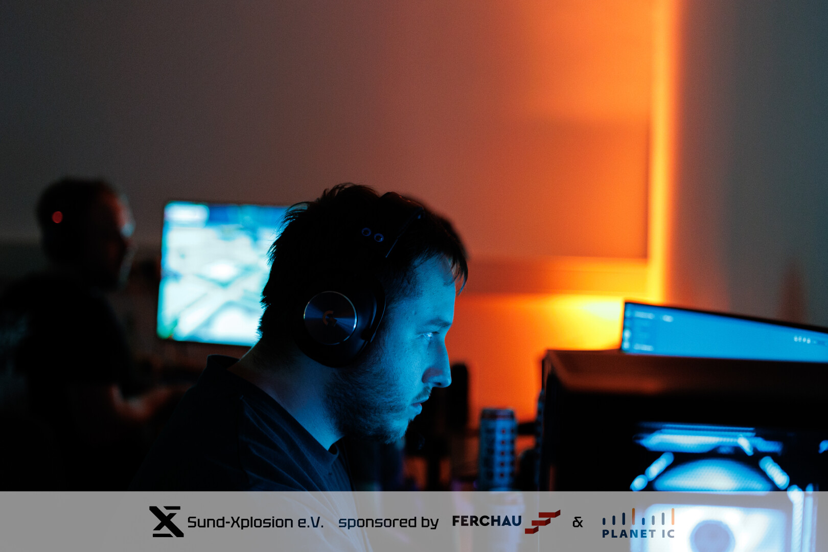 SX-LAN27_Banner50-42.jpg